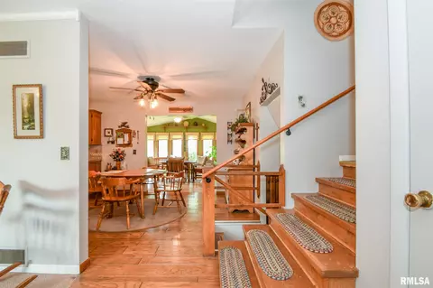 916 E Madison St, Morton, IL 61550 photo 3