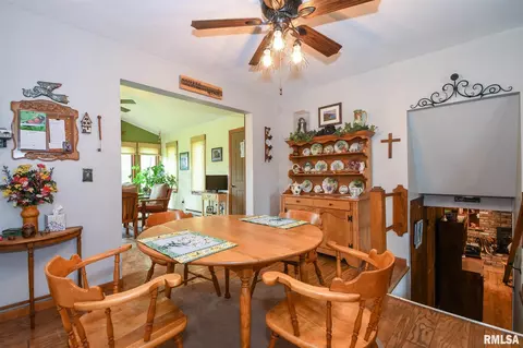 916 E Madison St, Morton, IL 61550 photo 8
