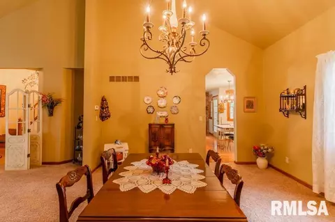 8801 W Pfeiffer Rd, Mapleton, IL 61547 photo 7