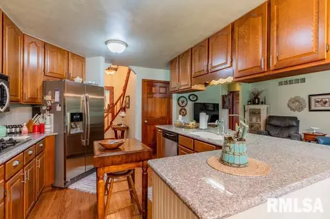 8801 W Pfeiffer Rd, Mapleton, IL 61547 photo 13