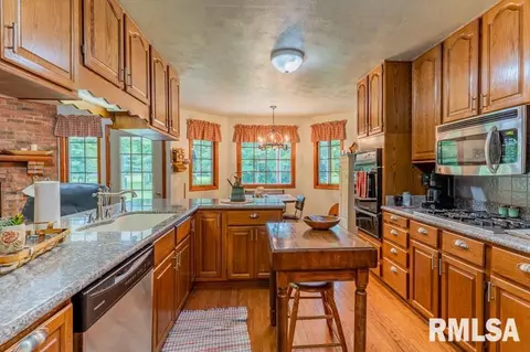 8801 W Pfeiffer Rd, Mapleton, IL 61547 photo 11