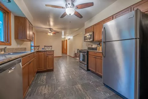 410 Highview Dr, Eureka, IL 61530 photo 3