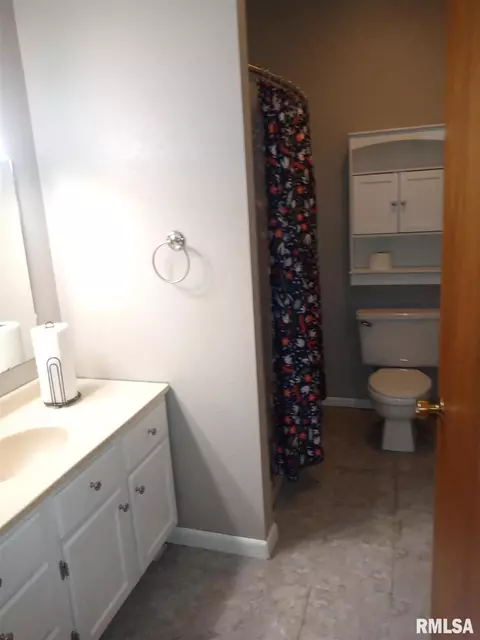 31 S 8th Ave, Canton, IL 61520 photo 18