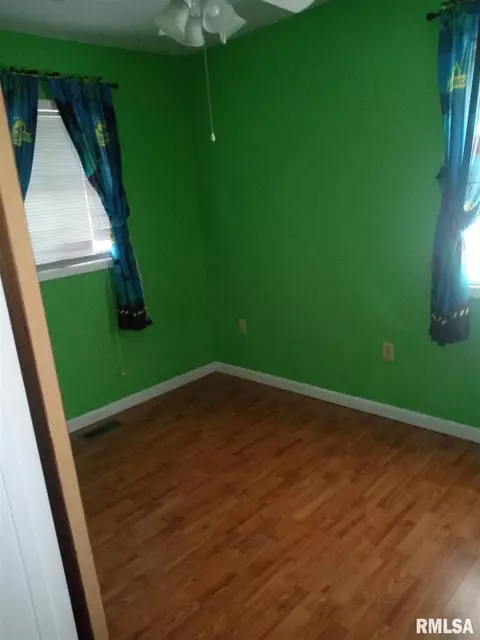 31 S 8th Ave, Canton, IL 61520 photo 16