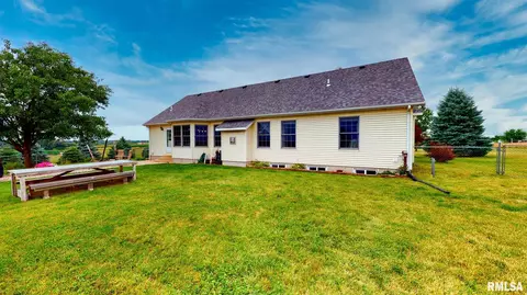 2139 County Road 700 N, Secor, IL 61771 photo 10