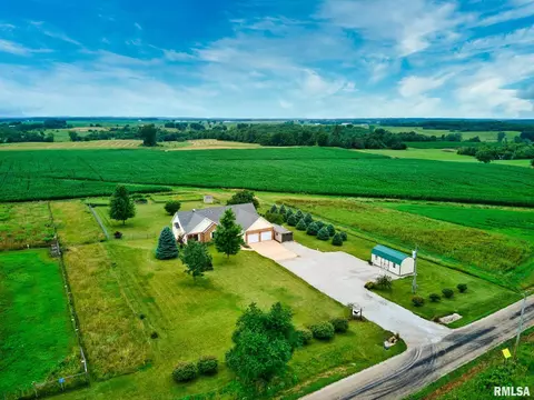 2139 County Road 700 N, Secor, IL 61771 photo 2