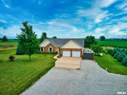 2139 County Road 700 N, Secor, IL 61771 photo 1