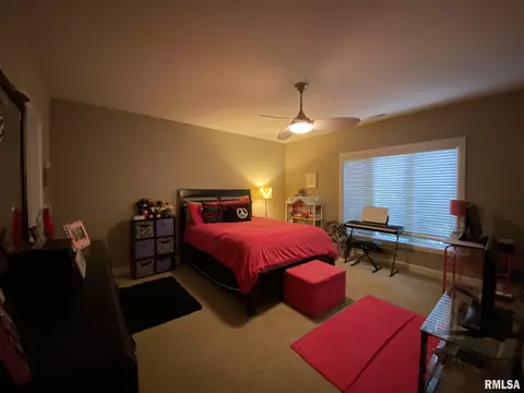 235 Hillview Dr, Macomb, IL 61455 photo 40