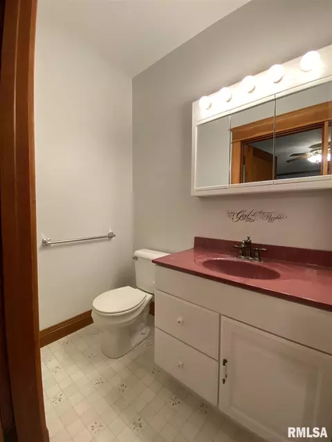304 E Hickory St, Industry, IL 61440 photo 17