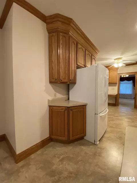 304 E Hickory St, Industry, IL 61440 photo 14