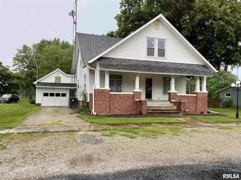 304 E Hickory St, Industry, IL 61440 photo 1