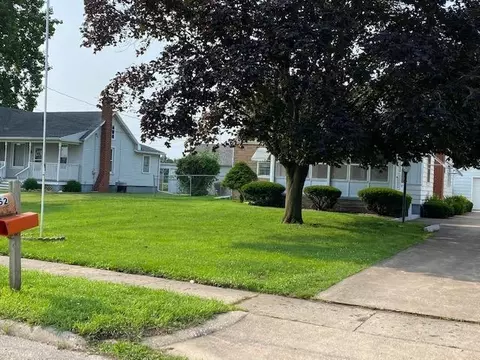 1952 E Chestnut St, Canton, IL 61520 photo 16