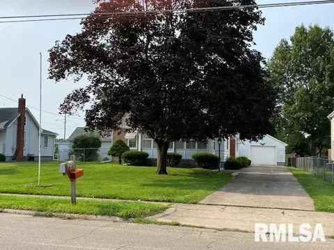 1952 E Chestnut St, Canton, IL 61520 photo 1