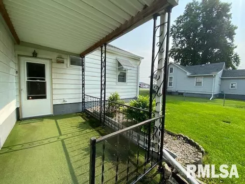 1952 E Chestnut St, Canton, IL 61520 photo 18