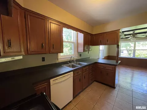 515 Sunset Blvd, Eureka, IL 61530 photo 3