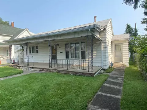 253 Howard Pl, Canton, IL 61520 photo 3