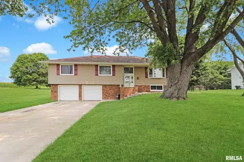 4425 W Simpson Dr, Dunlap, IL 61525 photo 1