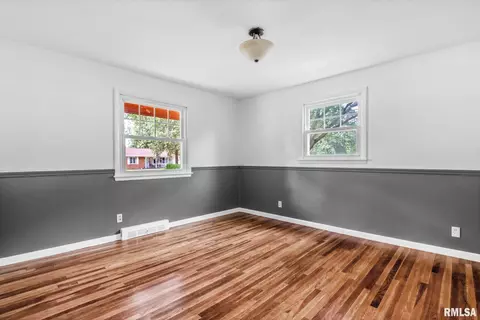 935 E Madison St, Morton, IL 61550 photo 23