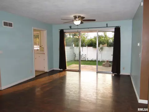 100 Holden Ter, Macomb, IL 61455 photo 8