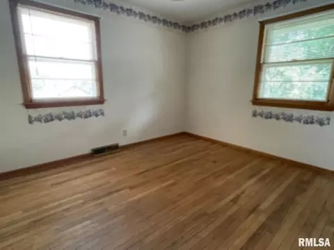 617 Memorial Dr, Macomb, IL 61455 photo 25