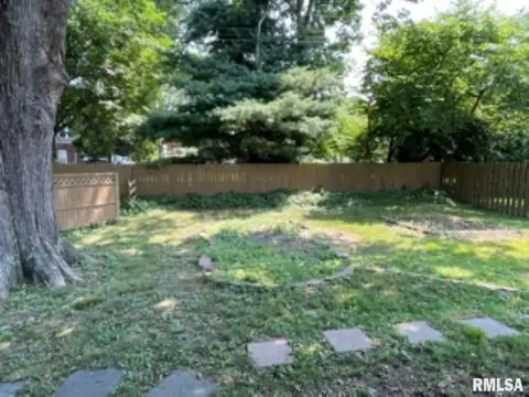 617 Memorial Dr, Macomb, IL 61455 photo 37