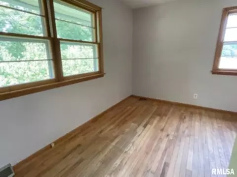617 Memorial Dr, Macomb, IL 61455 photo 24
