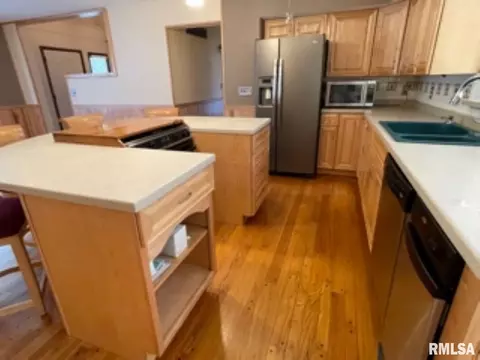 617 Memorial Dr, Macomb, IL 61455 photo 13