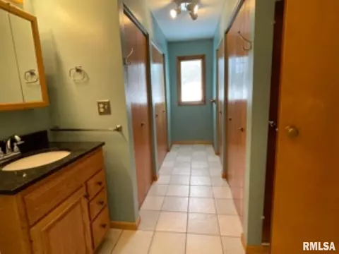 617 Memorial Dr, Macomb, IL 61455 photo 32