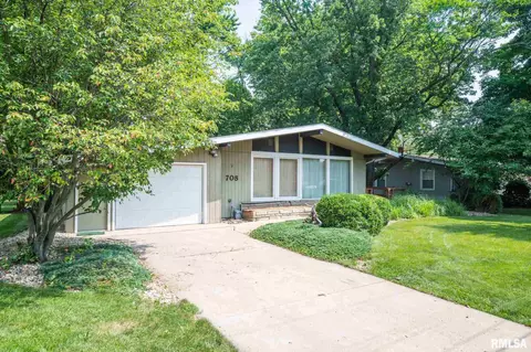708 W Davison St, Roanoke, IL 61561 photo 3