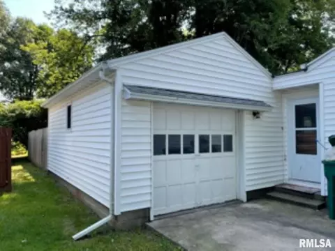 729 S Madison St, Macomb, IL 61455 photo 35