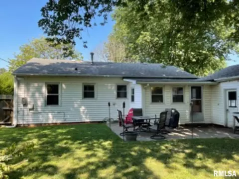 729 S Madison St, Macomb, IL 61455 photo 28