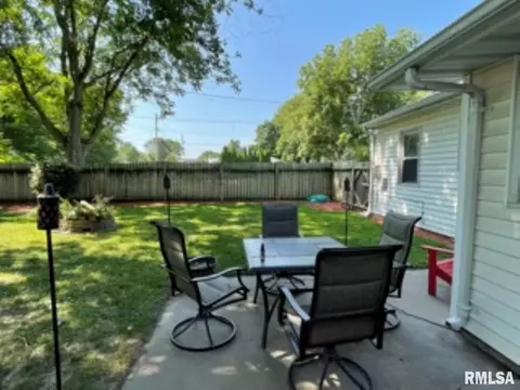 729 S Madison St, Macomb, IL 61455 photo 27