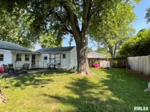 729 S Madison St, Macomb, IL 61455 photo 30