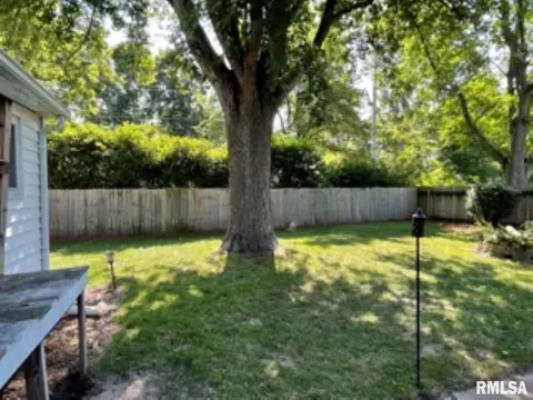 729 S Madison St, Macomb, IL 61455 photo 32