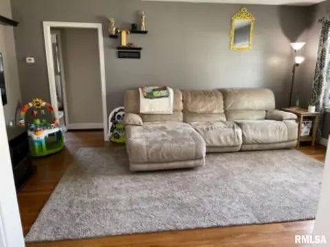 729 S Madison St, Macomb, IL 61455 photo 6