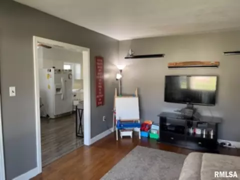 729 S Madison St, Macomb, IL 61455 photo 10