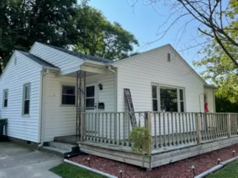 729 S Madison St, Macomb, IL 61455 photo 4