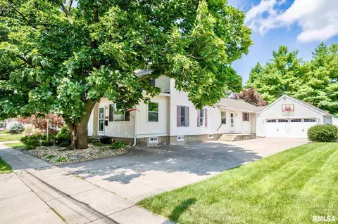 405 E Monroe St, Morton, IL 61550 photo 3