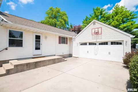 405 E Monroe St, Morton, IL 61550 photo 4