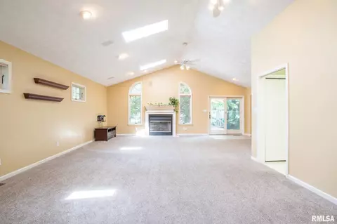 405 E Monroe St, Morton, IL 61550 photo 7