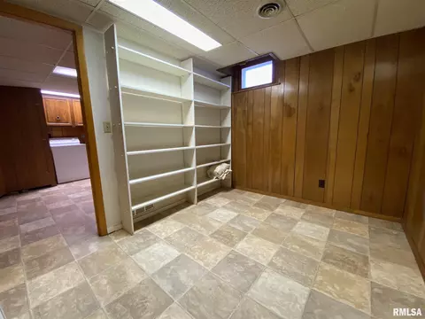 70 Arlington Dr, Macomb, IL 61455 photo 24