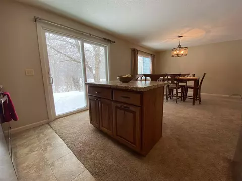 70 Arlington Dr, Macomb, IL 61455 photo 9