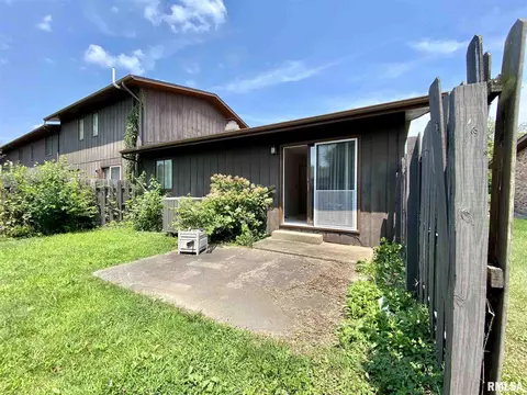 9 Cedar Dr, Macomb, IL 61455 photo 18