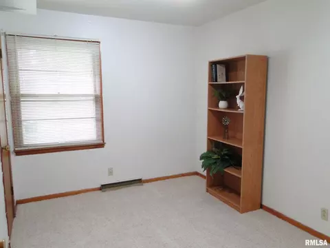 228 N Lamoine St, Macomb, IL 61455 photo 14