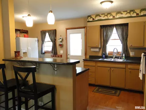 228 N Lamoine St, Macomb, IL 61455 photo 8