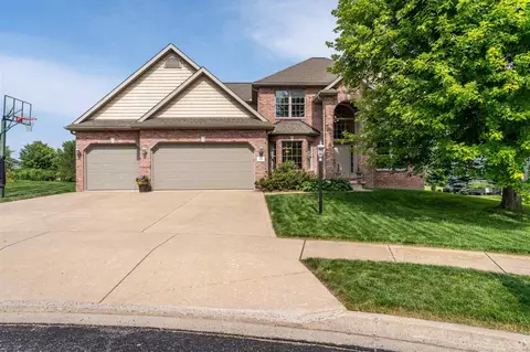 708 S Sara Ct, Dunlap, IL 61525 photo 3