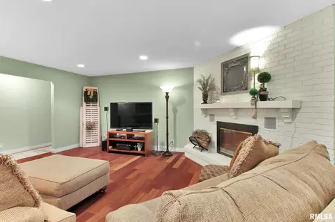 90 Maple Ridge Dr, Morton, IL 61550 photo 13