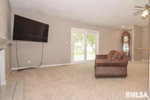 9476 W Buckingham Ct, Mapleton, IL 61547 photo 4