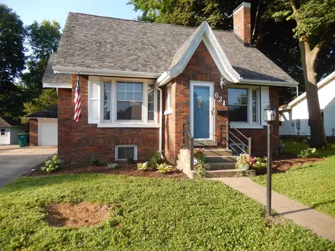 621 E Piper St, Macomb, IL 61455 photo 2