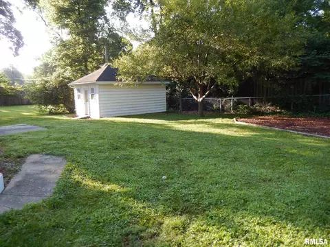 621 E Piper St, Macomb, IL 61455 photo 50